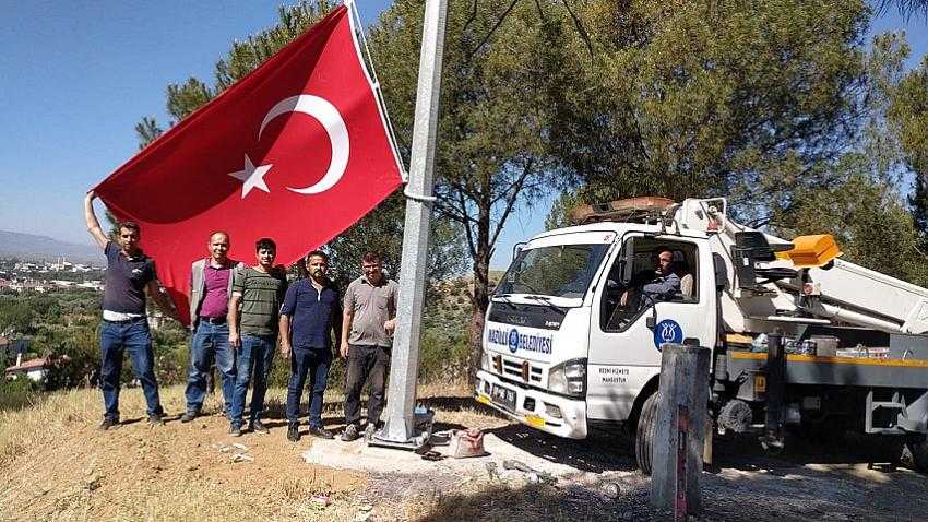 Şanlı Bayrağımız, Dallıca'nın Burçlarında Dalgalanıyor