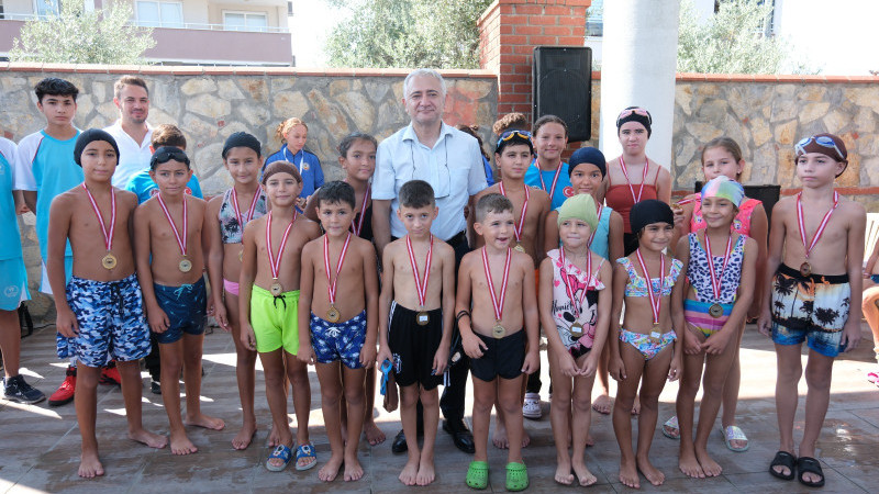Kuyucak'ta yüzme kursları final gösterisi ile sona erdi