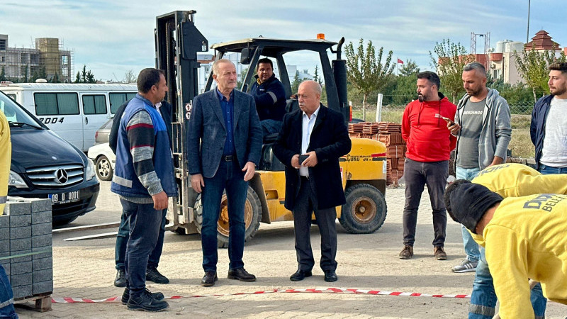 Başkan Atabay, Cumhuriyet Mahallesi’ndeki çalışmaları denetledi