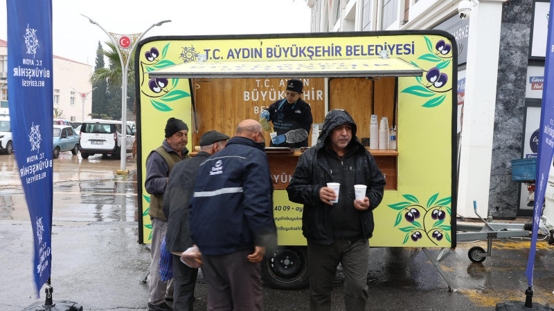 Çerçioğlu'nun sıcak çorba ikramı bu yılda vatandaşlarla buluşuyor 