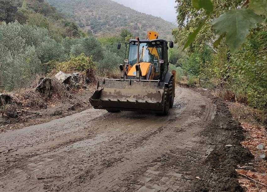 ASKİ Kuyucak'daki Sele Anında Müdahale Etti