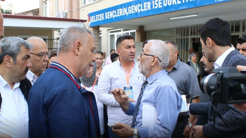 Nazilli’de Ak Parti ve CHP sandık müşahitleri kavgası