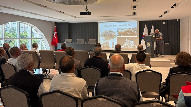 Nazilli'de incir üreticilerine bilgilendirme toplantısı düzenlendi