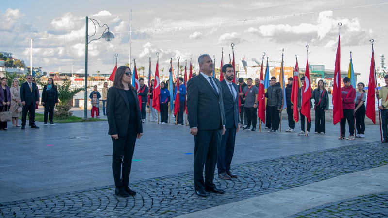 KUŞADASI’NDA 24 KASIM ÖĞRETMENLER GÜNÜ KUTLANDI